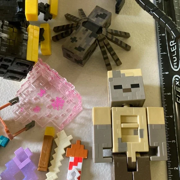 Minecraft Toys Large Lot of Assorted Characters - Picture 4 of 6